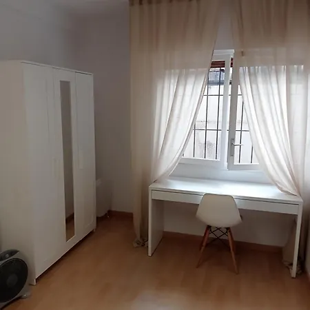 Guest house Sunny And Central Double Metro L5-l1 Barcelona